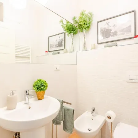 Letters From Contemporary 2 Bedrooms 2 Bathrooms * Lucca